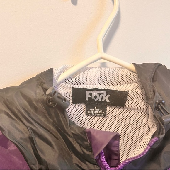 Pull over Windbreaker - Picture 1 of 3